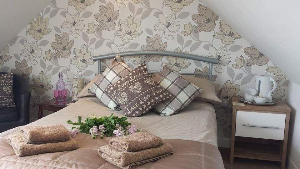 Tillicoultry Carvetii - Gemini House - 4 Bed House Sleeps Up To 8 People 빌라 외부 사진