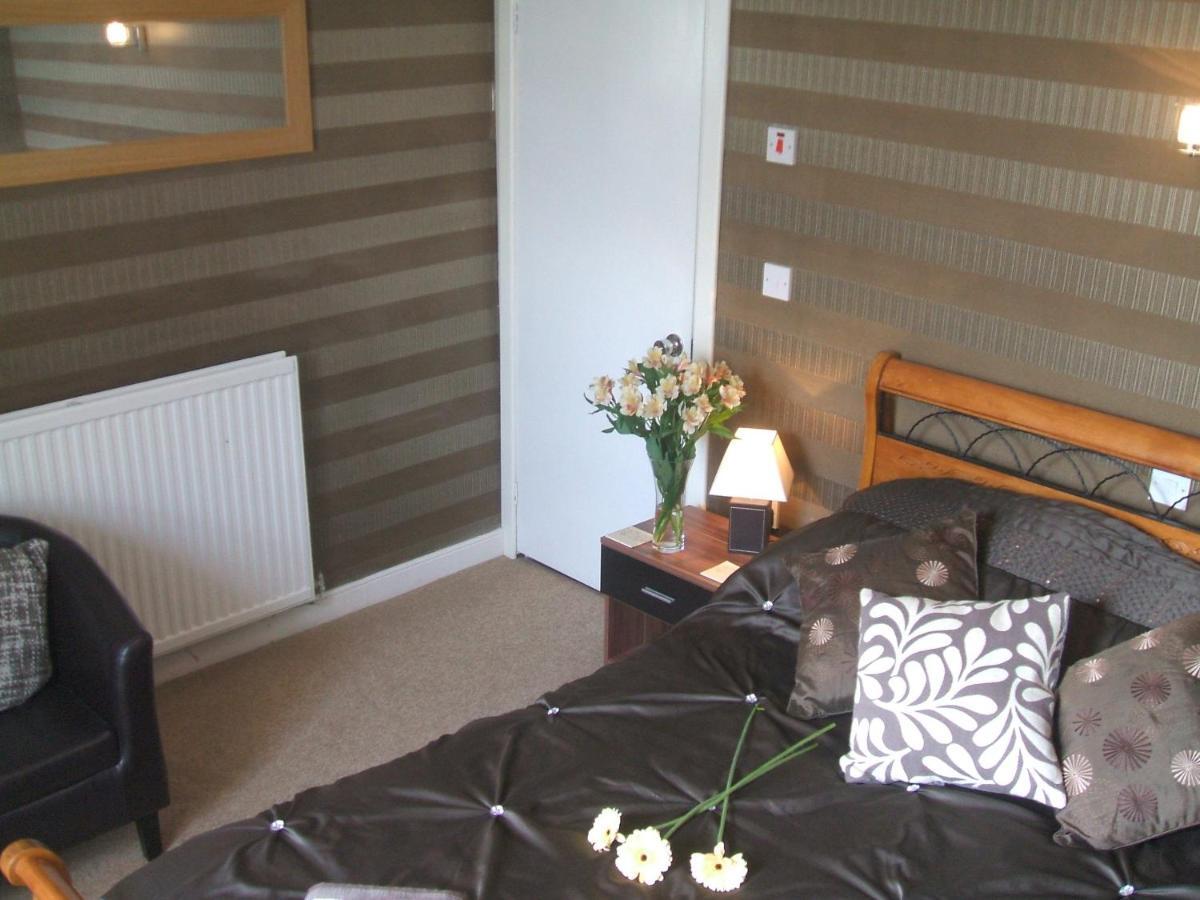 Tillicoultry Carvetii - Gemini House - 4 Bed House Sleeps Up To 8 People 빌라 외부 사진